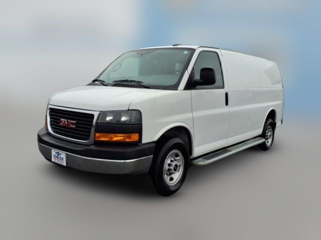 2022 GMC Savana Base