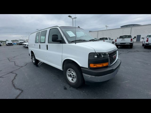 2022 GMC Savana Base