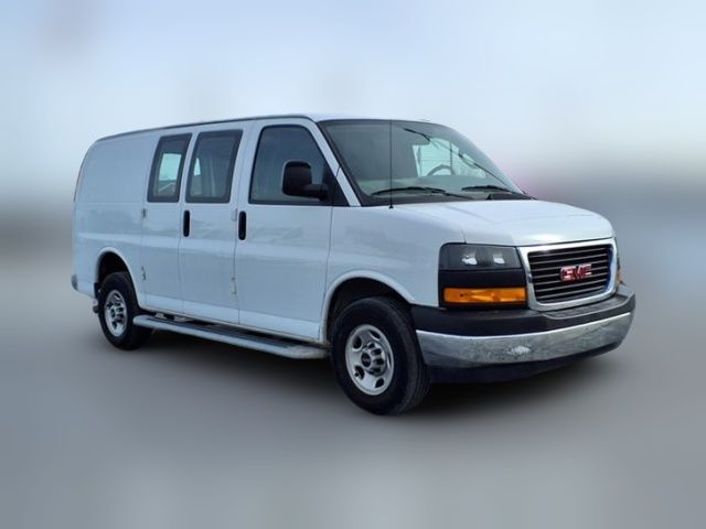 2022 GMC Savana Base