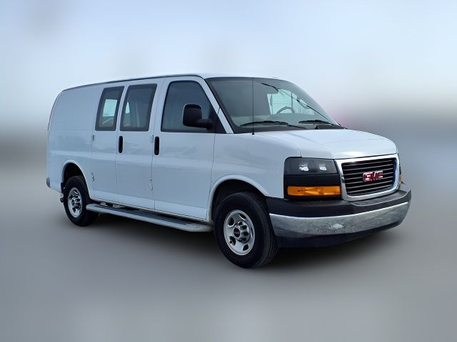 2022 GMC Savana Base