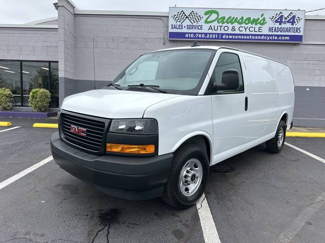 2022 GMC Savana Base