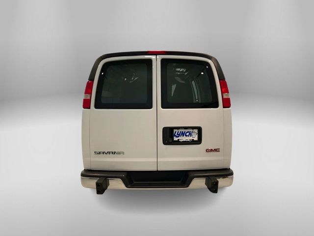 2022 GMC Savana Base