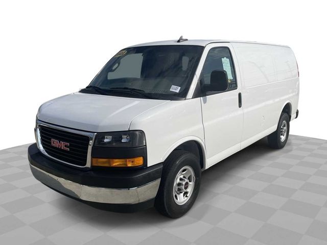 2022 GMC Savana Base