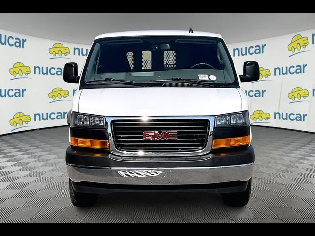 2022 GMC Savana Base