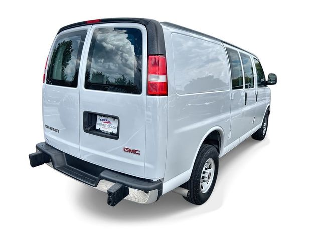 2022 GMC Savana Base