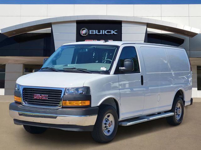 2022 GMC Savana Base