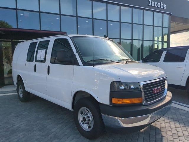 2022 GMC Savana Base