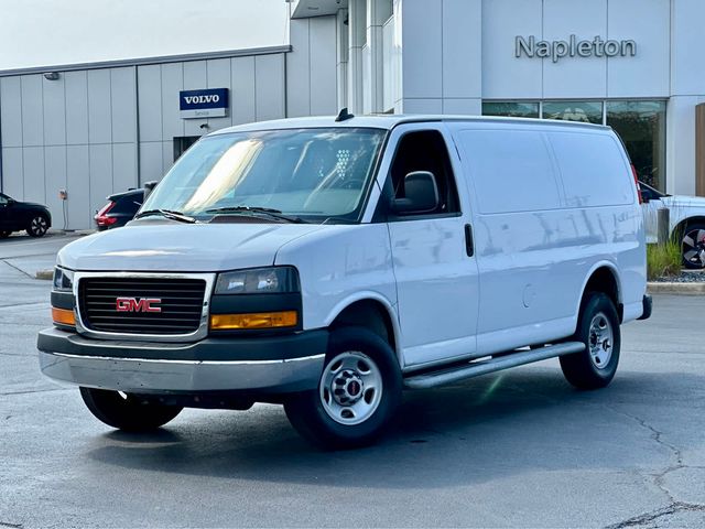 2022 GMC Savana Base