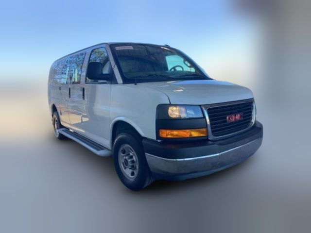 2022 GMC Savana Base