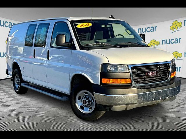 2022 GMC Savana Base