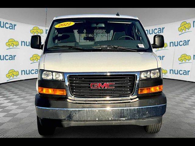 2022 GMC Savana Base