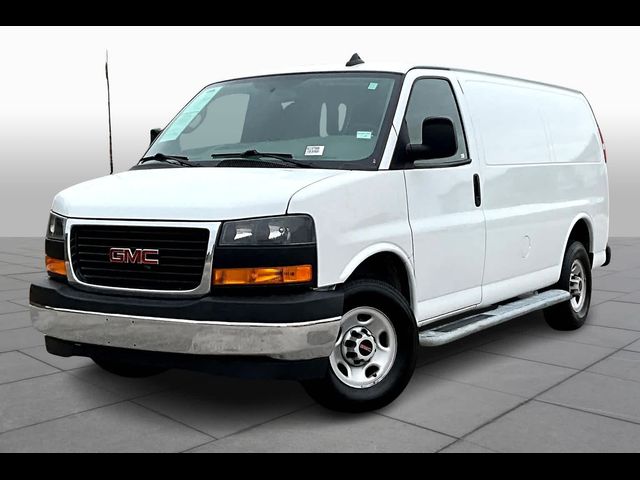 2022 GMC Savana Base