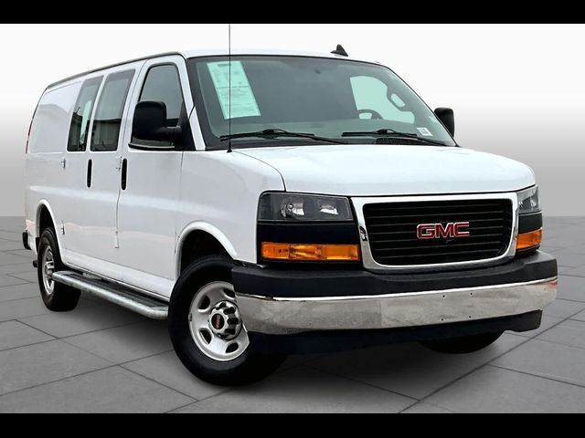 2022 GMC Savana Base