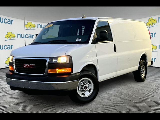 2022 GMC Savana Base