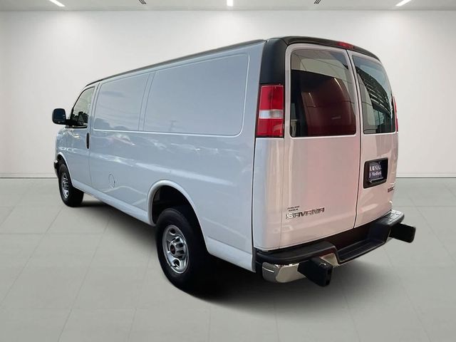 2022 GMC Savana Base