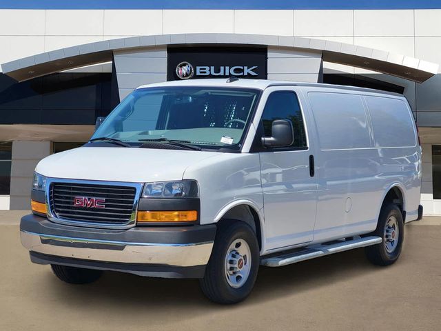 2022 GMC Savana Base