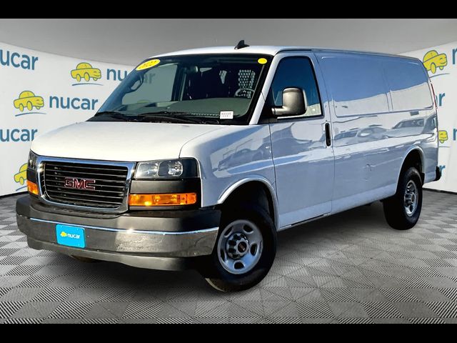 2022 GMC Savana Base