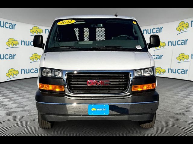 2022 GMC Savana Base