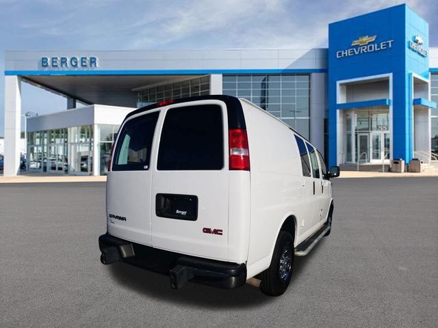 2022 GMC Savana Base