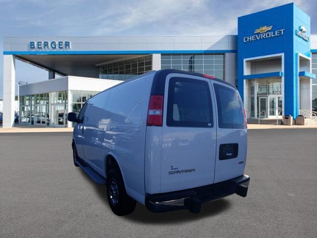 2022 GMC Savana Base