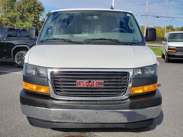 2022 GMC Savana Base