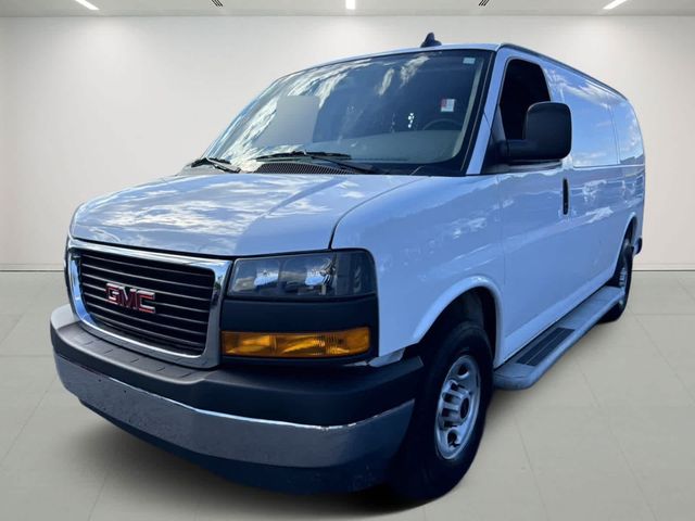 2022 GMC Savana Base