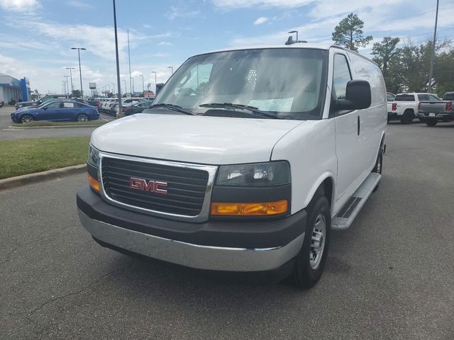 2022 GMC Savana Base