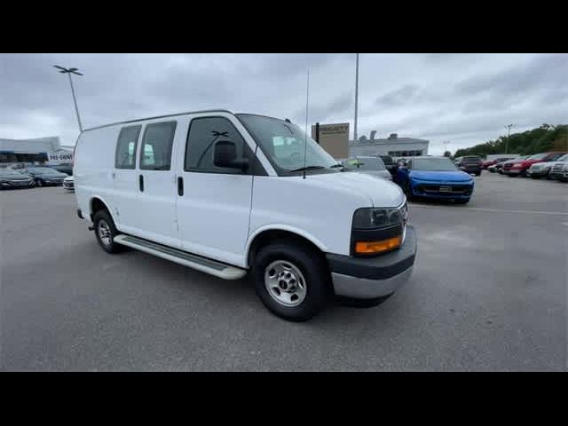 2022 GMC Savana Base