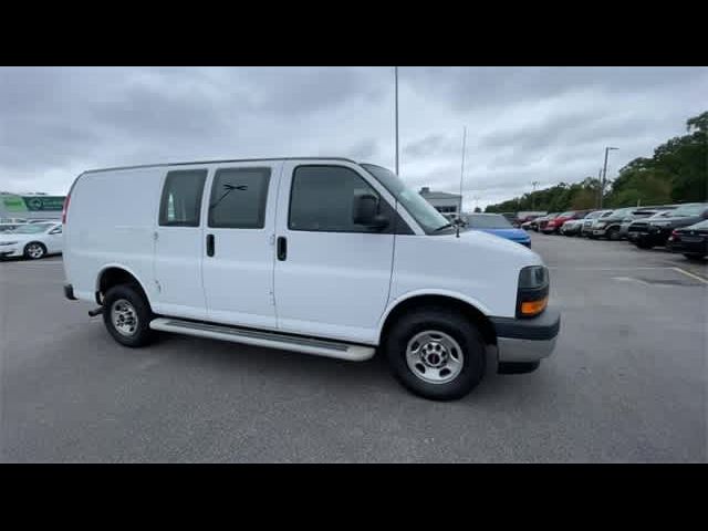 2022 GMC Savana Base