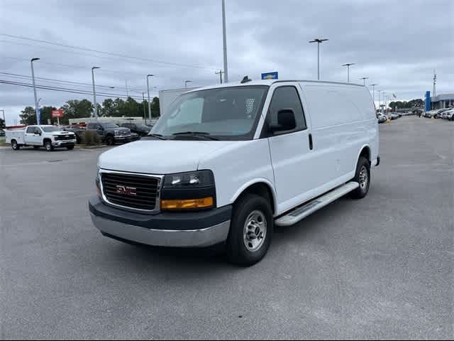 2022 GMC Savana Base