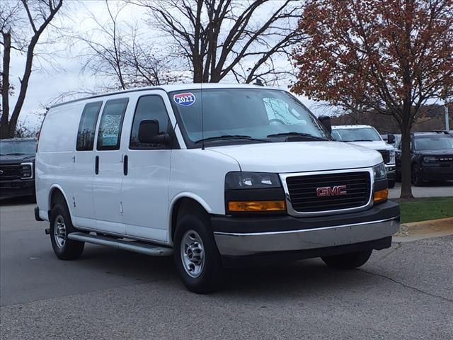 2022 GMC Savana Base