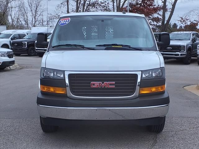 2022 GMC Savana Base