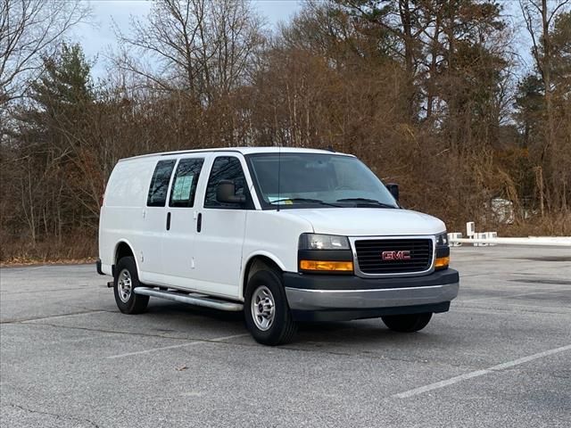 2022 GMC Savana Base