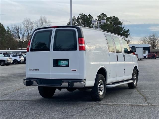 2022 GMC Savana Base