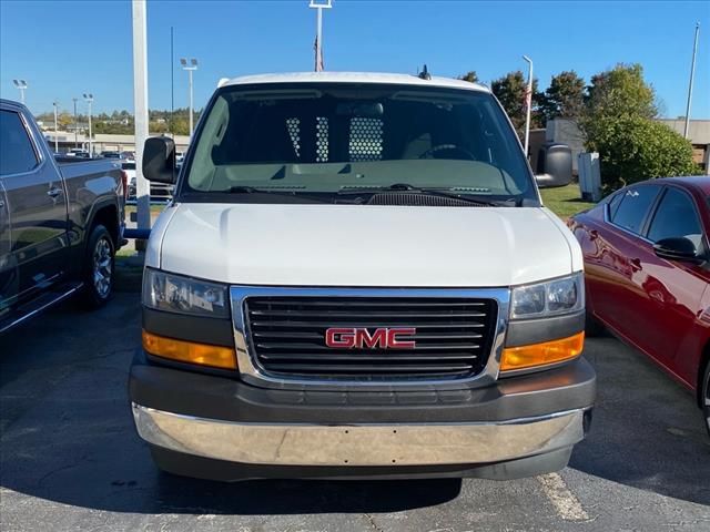 2022 GMC Savana Base