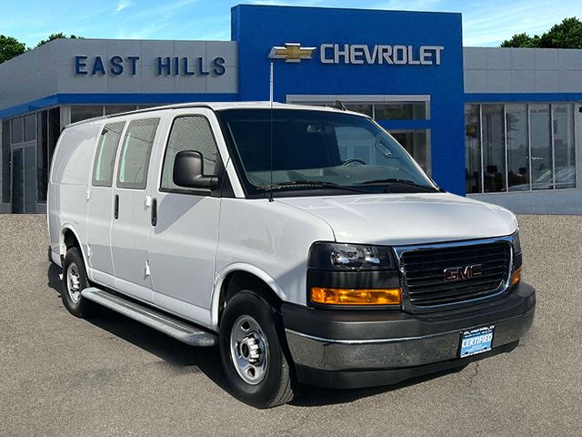 2022 GMC Savana Base