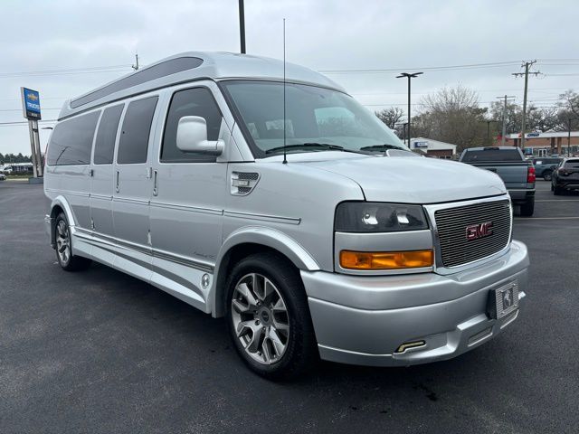 2022 GMC Savana Base