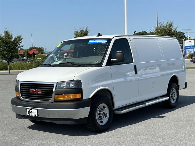 2022 GMC Savana Base