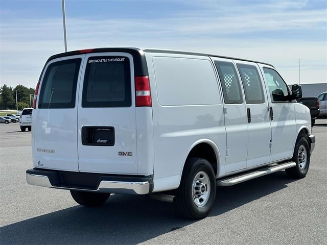 2022 GMC Savana Base