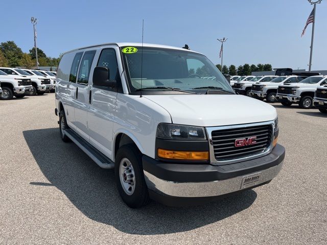 2022 GMC Savana Base