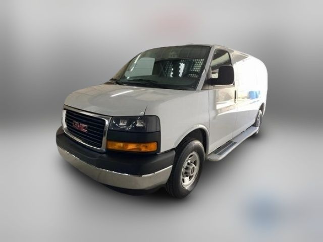 2022 GMC Savana Base