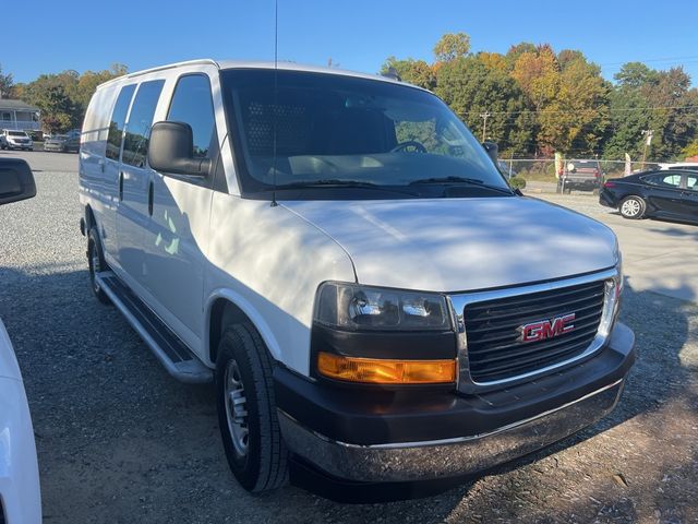 2022 GMC Savana Base