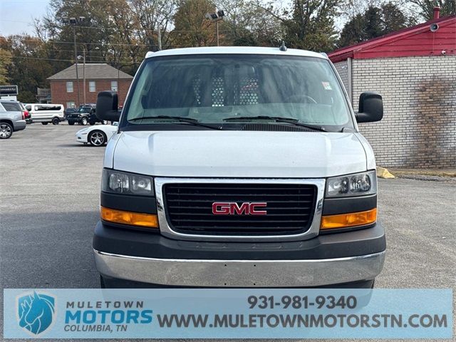 2022 GMC Savana Base