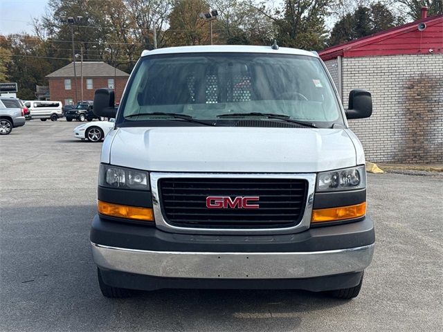 2022 GMC Savana Base