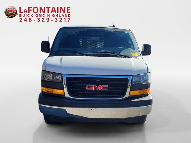 2022 GMC Savana Base