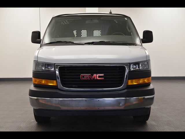 2022 GMC Savana Base