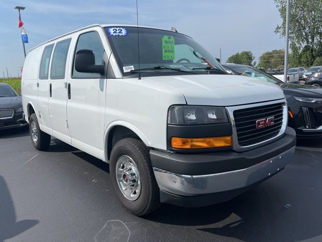 2022 GMC Savana Base