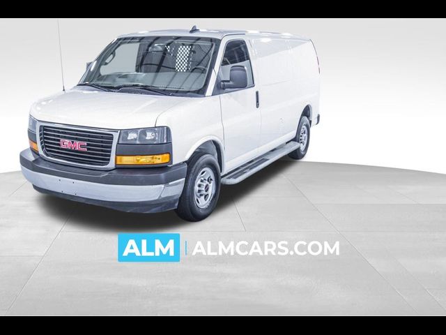 2022 GMC Savana Base