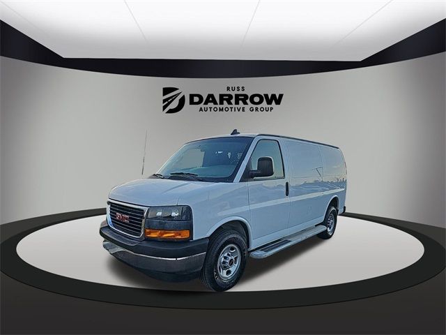 2022 GMC Savana Base