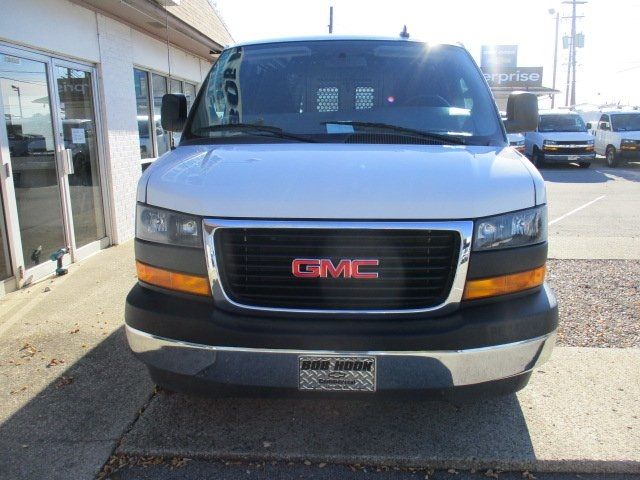 2022 GMC Savana Base